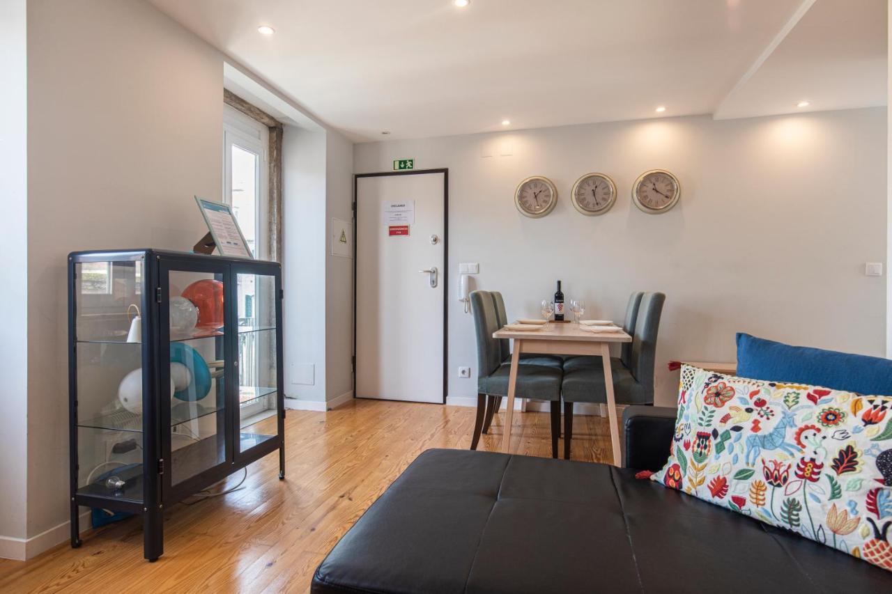 Graceful 2Bdr Duplex Apartment By Lovelystay リスボン エクステリア 写真