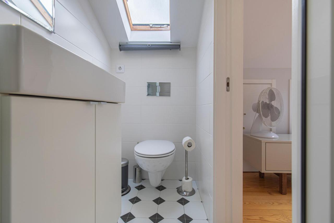 Graceful 2Bdr Duplex Apartment By Lovelystay リスボン エクステリア 写真