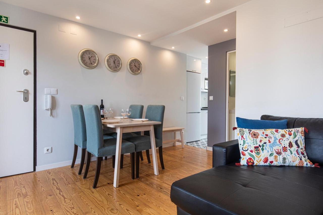Graceful 2Bdr Duplex Apartment By Lovelystay リスボン エクステリア 写真
